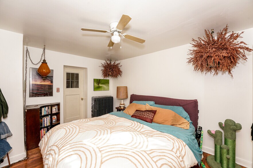 More Photos Of 2670-2678 N Holton St, Milwaukee Storefront Retail Residential For Sale