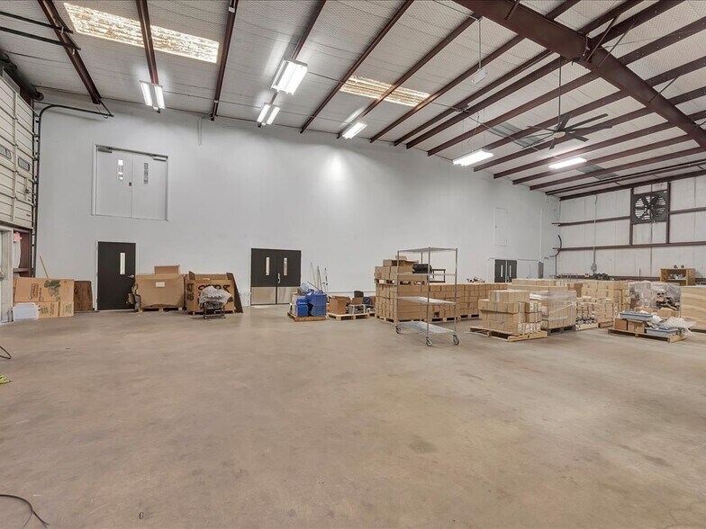 More Photos Of 3804 South St, Nacogdoches Warehouse For Sale
