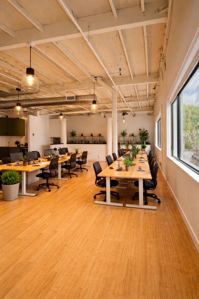 More Photos Of 400-424 Treat Ave, San Francisco Light Manufacturing For Lease