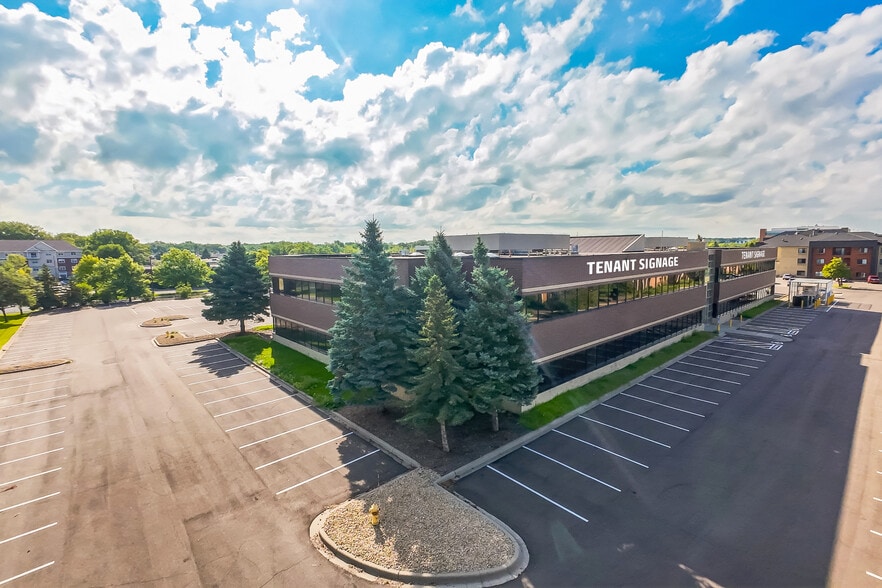 More Photos Of 2955 Centre Pointe Dr, Roseville Medical For Lease