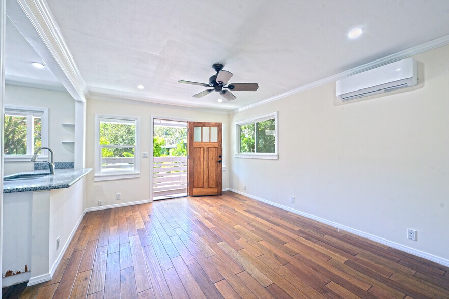 More Photos Of 2592 N Beachwood Dr, Los Angeles Multifamily For Sale