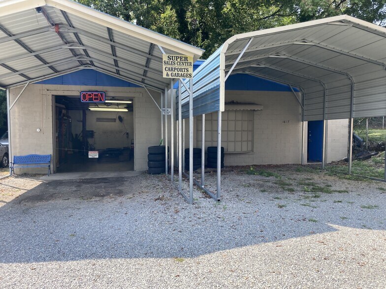 More Photos Of 1619 9th St Se, Roanoke Auto Repair For Lease