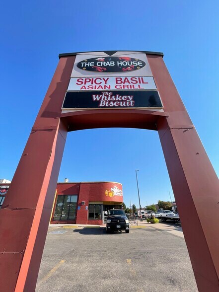 More Photos Of 3299 S Broadway, Englewood Freestanding For Lease