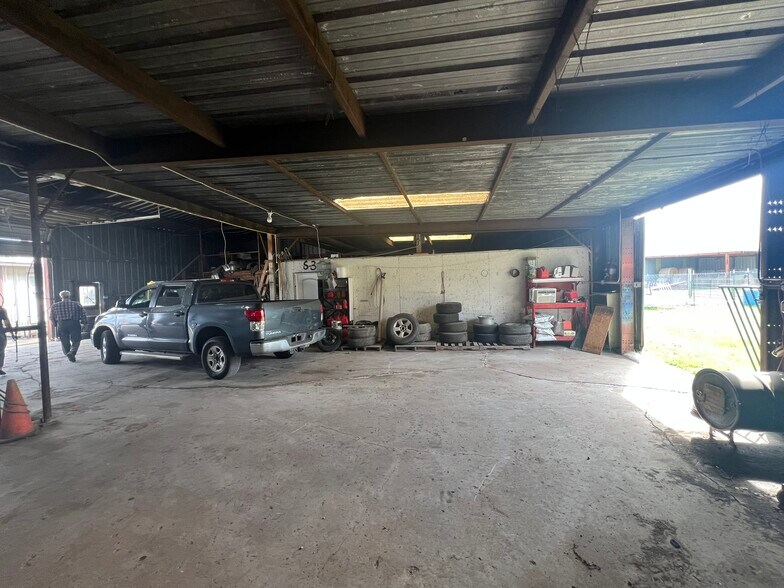 More Photos Of 2244 Highway 69 S, Greenville Warehouse For Lease