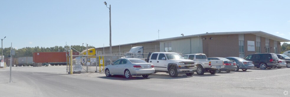More Photos Of 1305 Cavalier Blvd, Chesapeake Truck Terminal For Lease