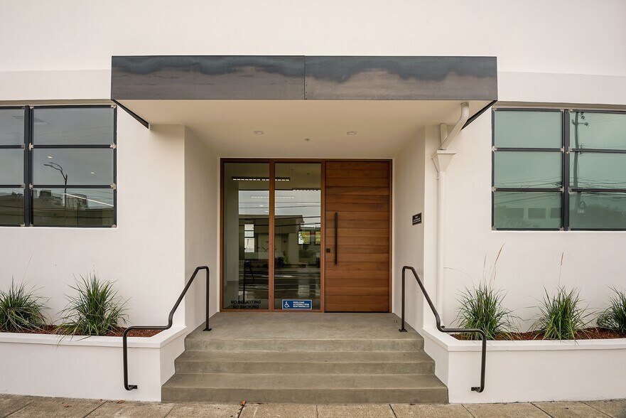 More Photos Of 730 Broadway, Redwood City Research And Development For Lease