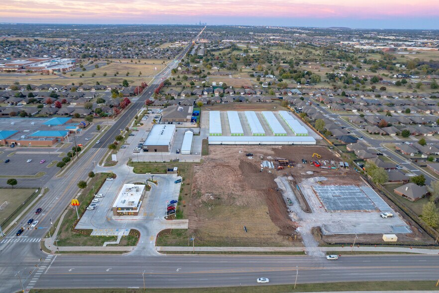More Photos Of 1791 SW 34th St, Moore Land For Lease