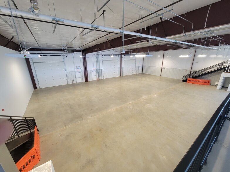 More Photos Of 11982 Wilton Meadows Ct, Manassas Warehouse For Lease