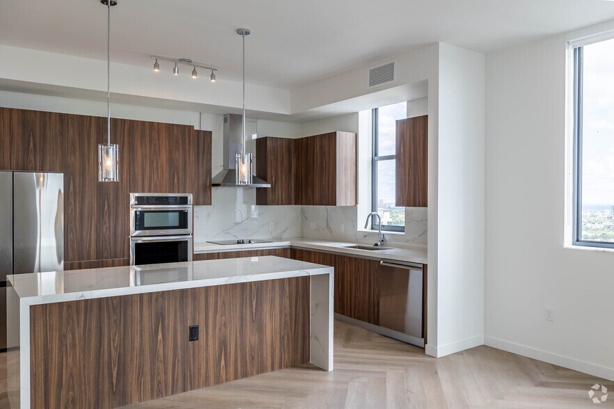 More Photos Of 201 SE 6th Ave, Fort Lauderdale Apartments For Lease