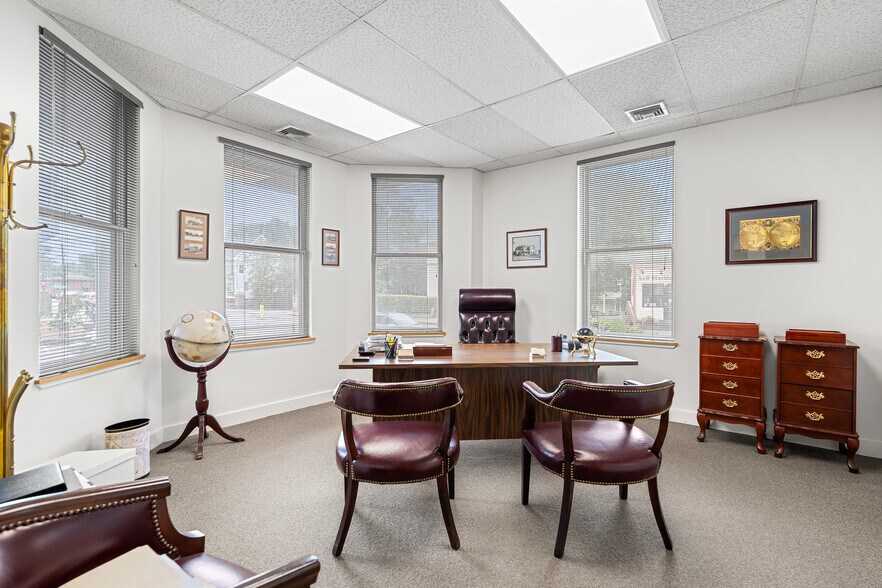 More Photos Of 1074 Massachusetts Ave, Arlington Office For Sale