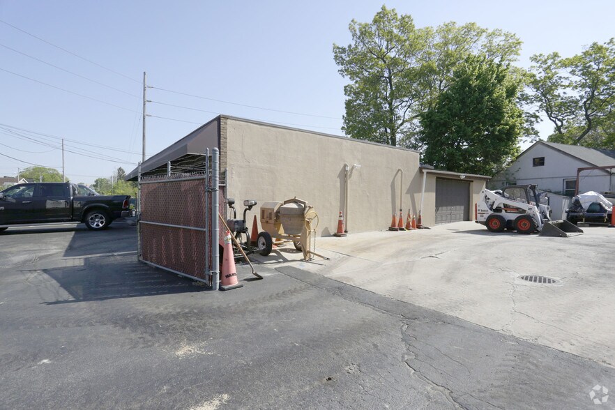 More Photos Of 2819 Pond Rd, Ronkonkoma General Retail For Sale