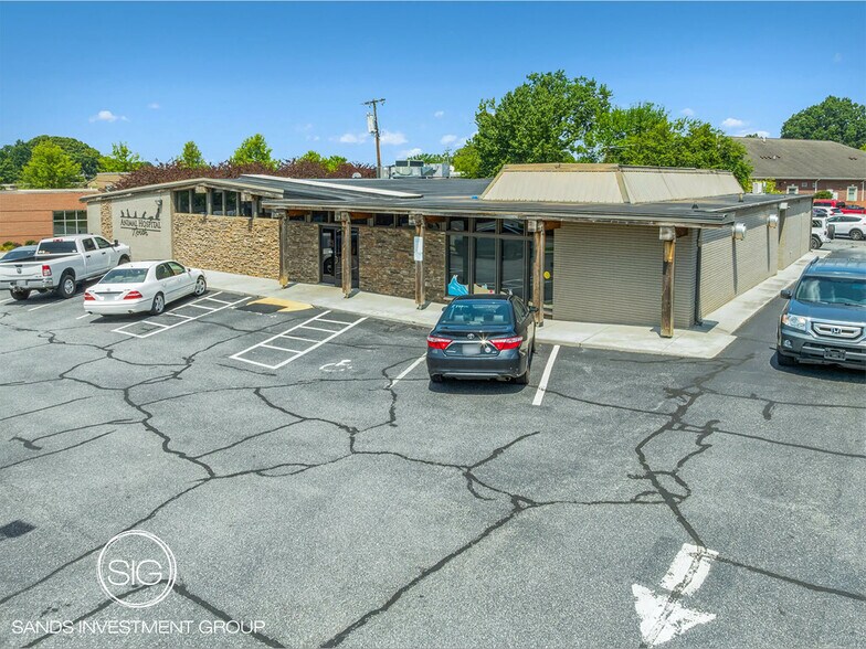 Primary Photo Of 27 13th Ave NE, Hickory Medical For Sale