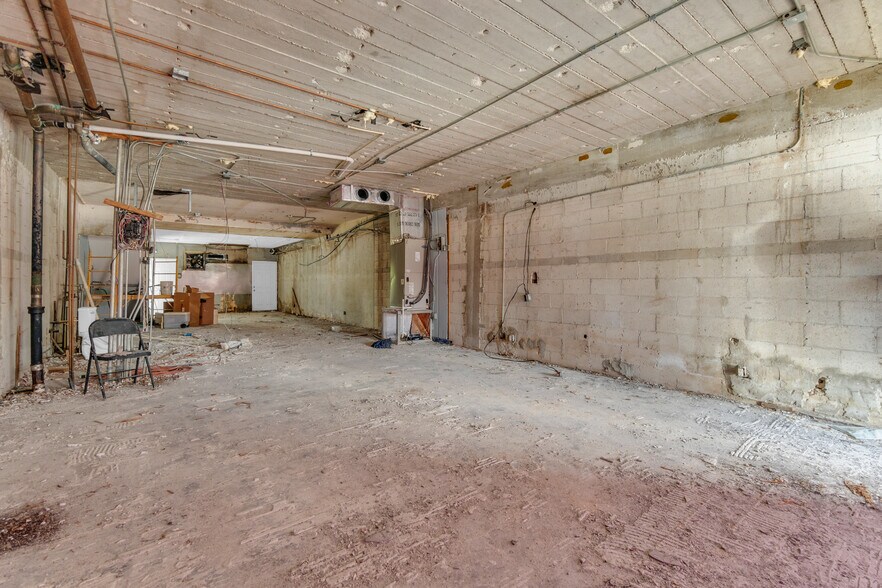 More Photos Of 1083 SE 17th St, Fort Lauderdale Convenience Store For Sale