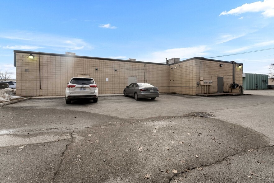 More Photos Of 1126-1130 S Garfield Ave, Traverse City Storefront For Sale