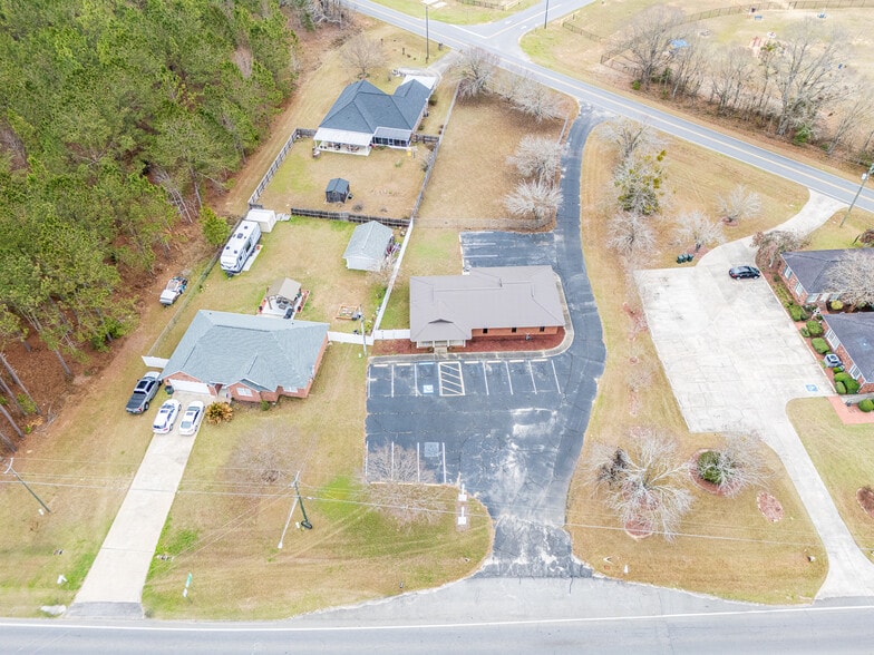 More Photos Of 706 W Barnard St, Glennville Medical For Sale