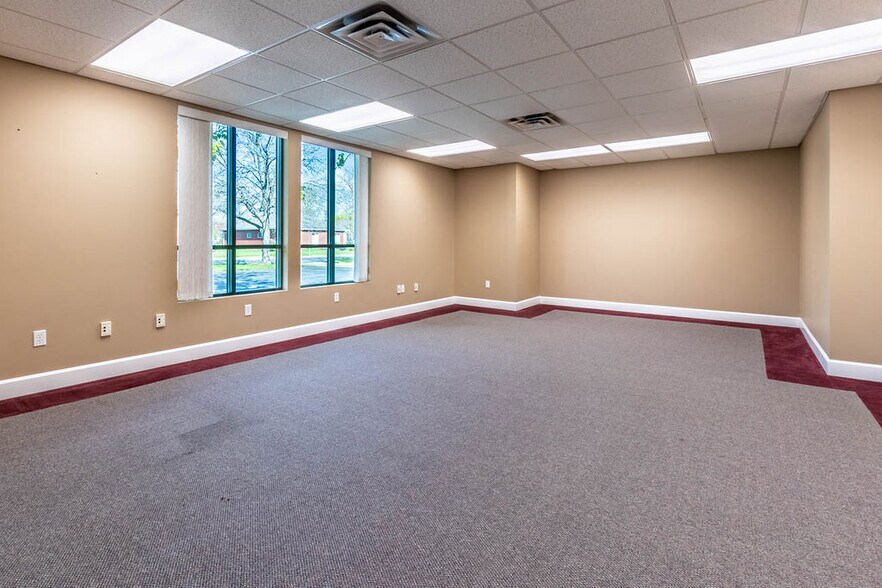 More Photos Of 90 Professional Pky, Lockport Medical For Lease