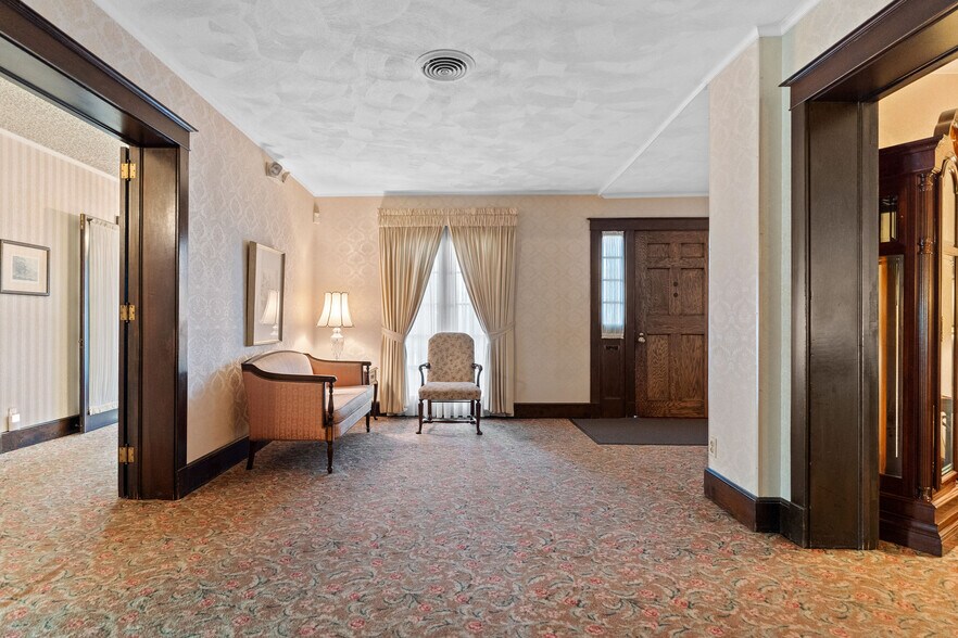 More Photos Of 150 Main St, Johnson City Medical For Sale