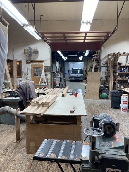 More Photos Of 68-70 Garden St, Newark Flex For Sale