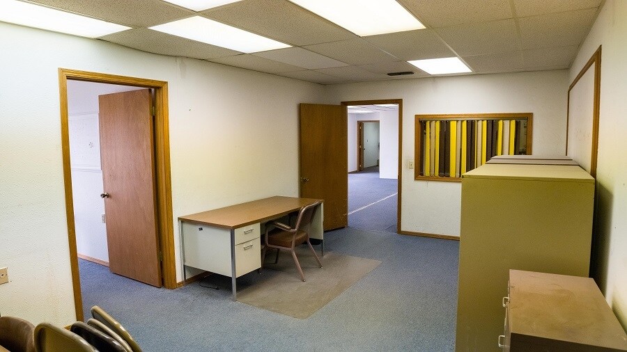 More Photos Of 4310 Oklahoma Ave, Woodward Distribution For Sale