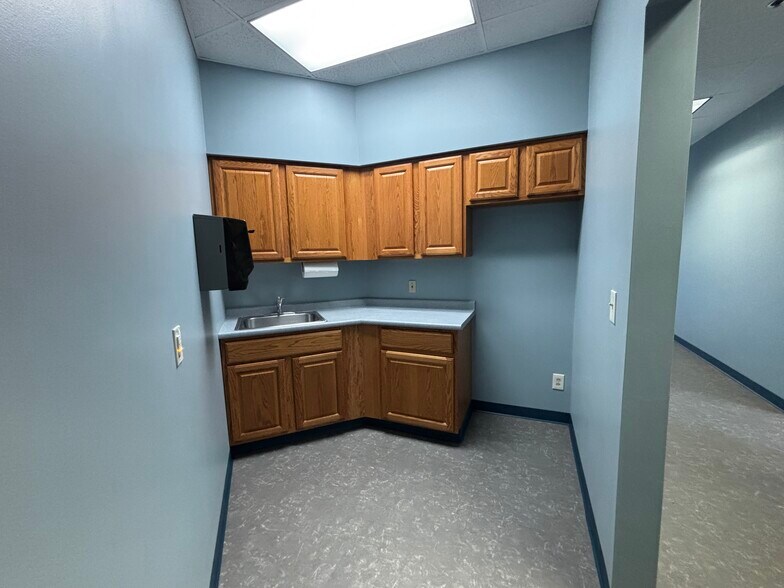 More Photos Of 186 Commerce Dr, LaGrange Industrial For Lease