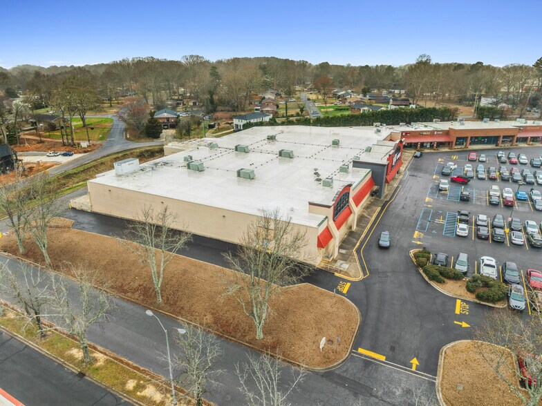More Photos Of 201-273 W Butler Rd, Mauldin General Retail For Lease