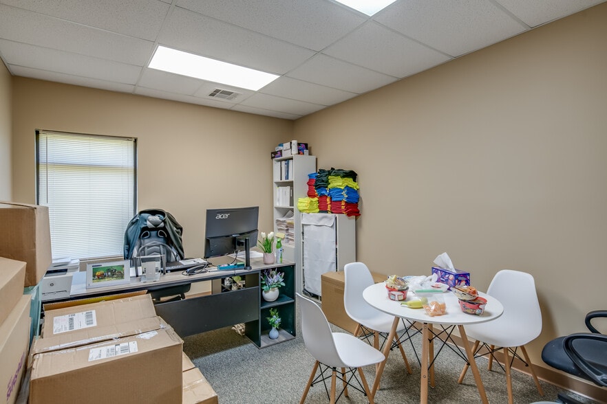 More Photos Of 4770 Woodmere Blvd, Montgomery Office For Sale