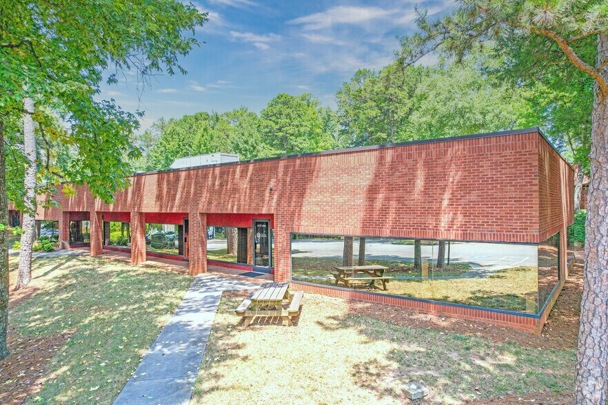 Primary Photo Of 5727 Westpark Dr, Charlotte Medical For Lease