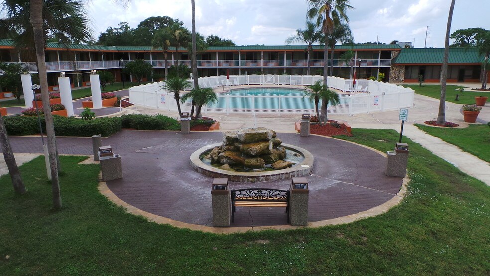 More Photos Of 6525 Us Highway 27 N, Sebring Hotel For Sale