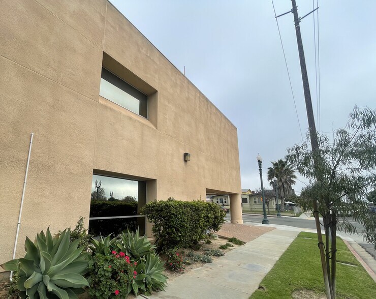 More Photos Of 135 Civic Center Dr, National City Office For Lease