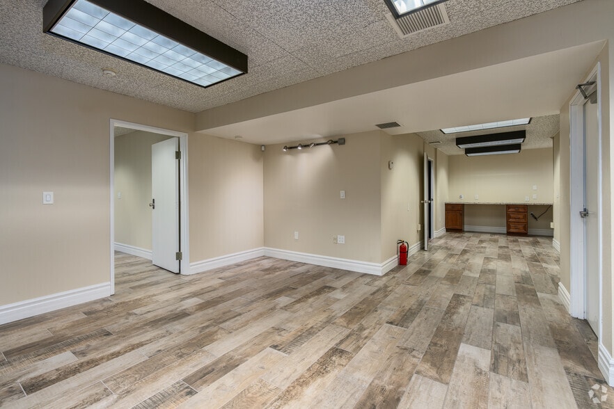 More Photos Of 10304 Placer Ln, Sacramento Office For Sale