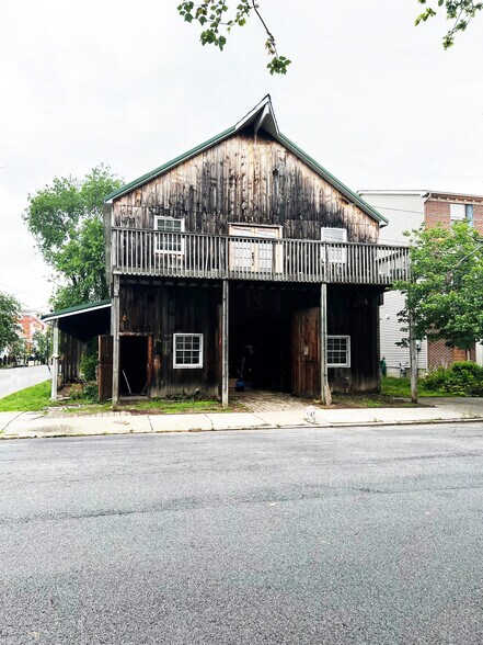 More Photos Of 124 Clinton St, Delaware City Storefront Retail Residential For Sale