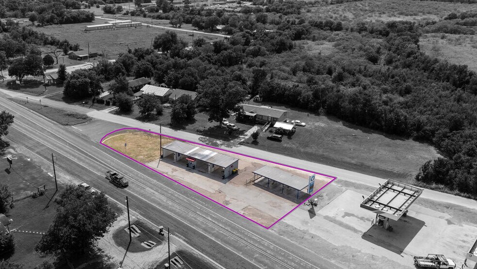 More Photos Of 617 N Ellis St, Groesbeck Carwash For Sale