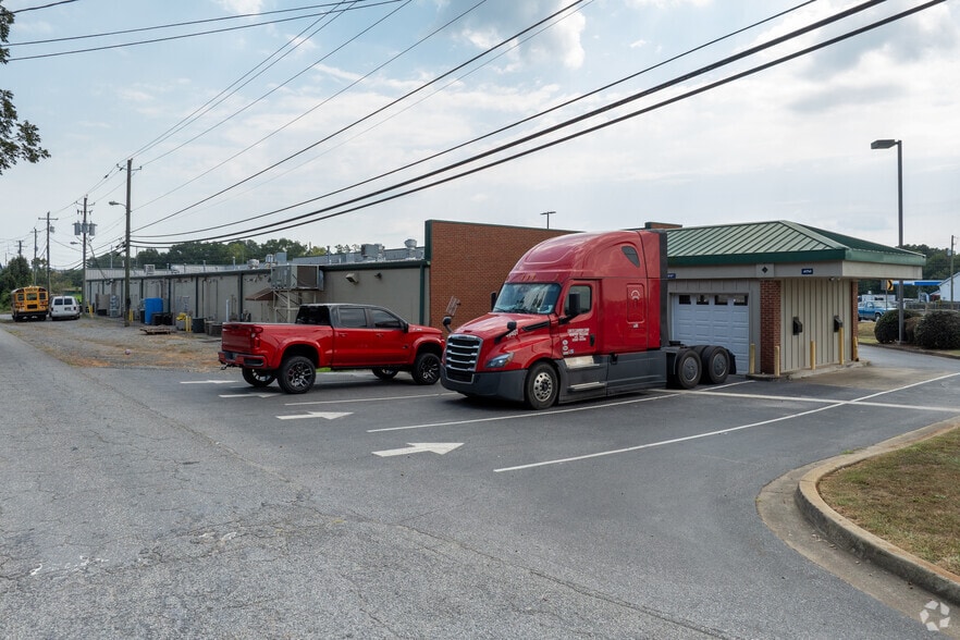 More Photos Of 12 Euharlee Rd SW, Euharlee Storefront Retail Office For Sale