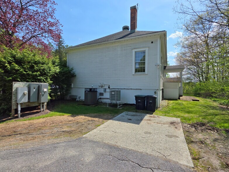 More Photos Of 338 E Montpelier Rd, Barre Town Office For Sale