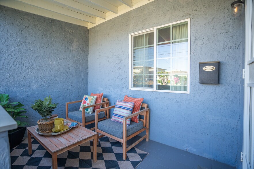 More Photos Of 11835 Gale Ave, Hawthorne Multifamily For Sale
