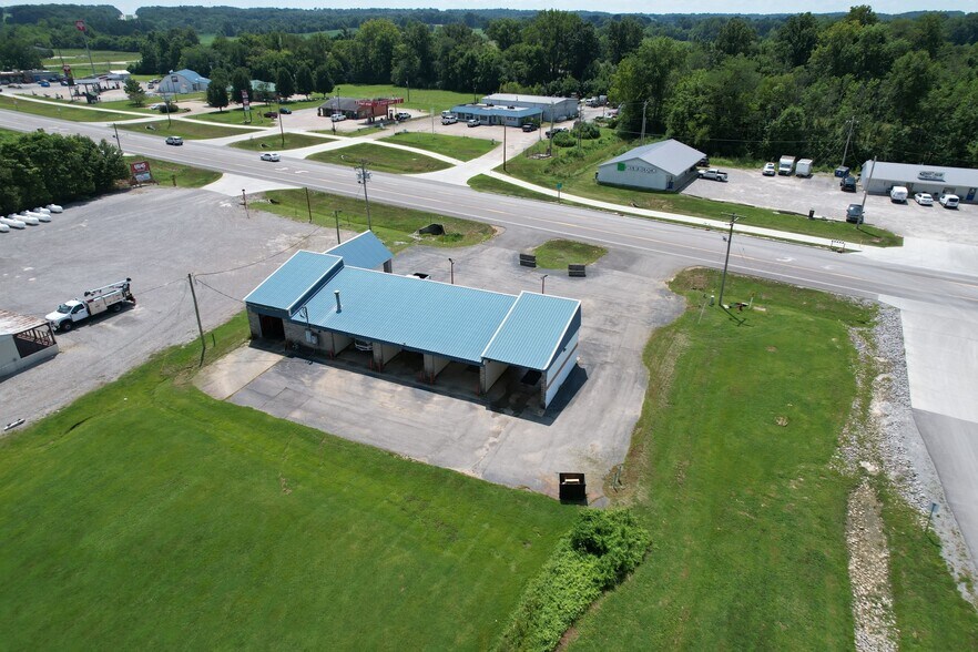 More Photos Of 604 E Vine St, Vienna Carwash For Sale