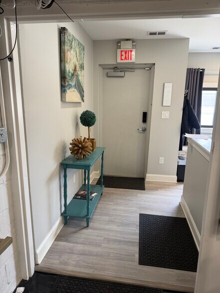 More Photos Of 1414 N Campbell Rd, Royal Oak Manufacturing For Sale