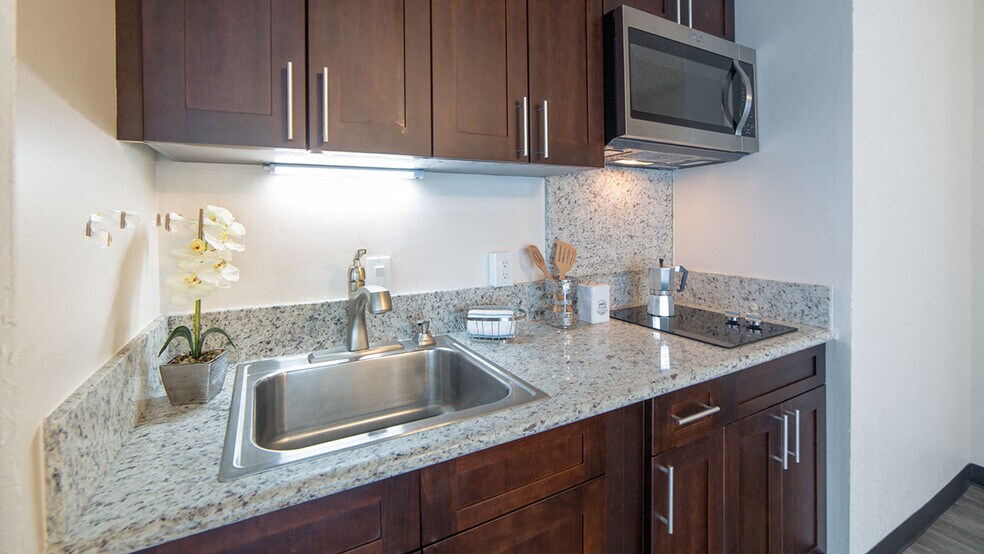 More Photos Of 441 Walina St, Honolulu Apartments For Sale
