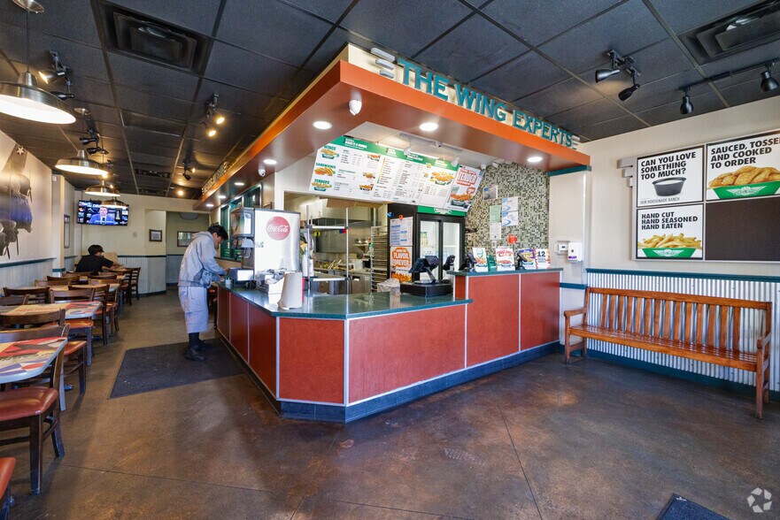 More Photos Of 1815 E Valley Pky, Escondido Storefront For Sale