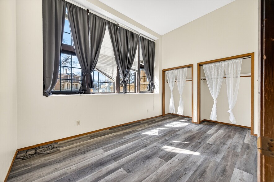 More Photos Of 500 W State St, Jacksonville Apartments For Sale