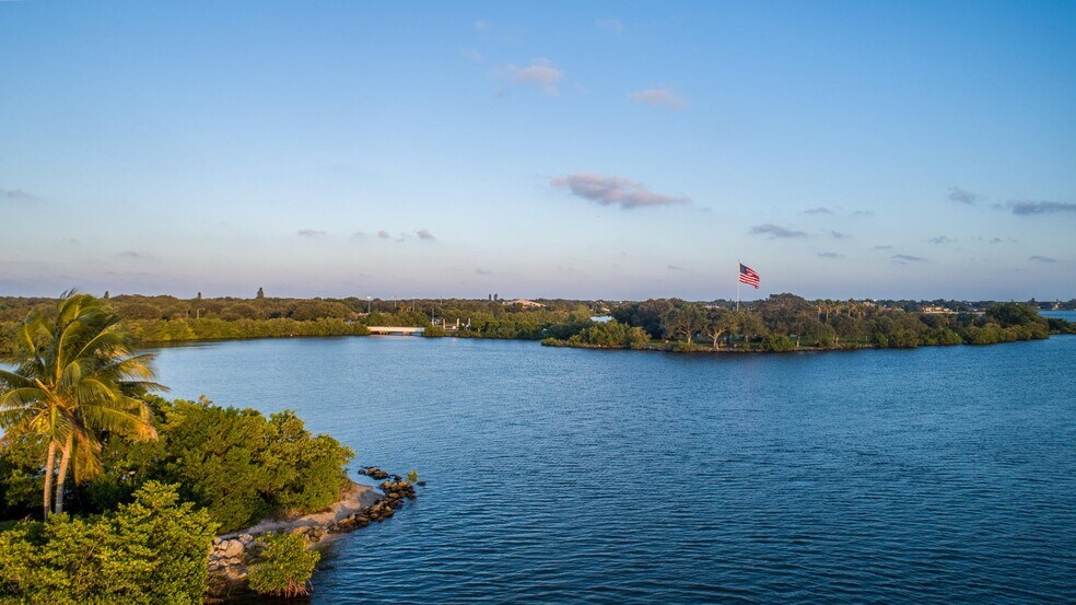 More Photos Of 1702 Avenue L, Fort Pierce Apartments For Sale