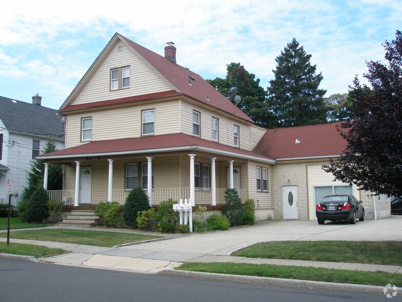 Primary Photo Of 22 S Maryland Ave, Port Washington Medical For Lease