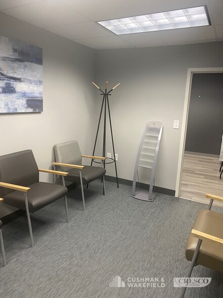 More Photos Of 25200 Chagrin Blvd, Beachwood Office For Lease