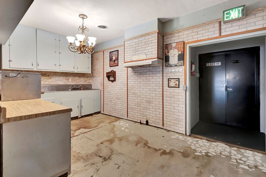 More Photos Of 315 2nd St, Morrow Lodge Meeting Hall For Sale