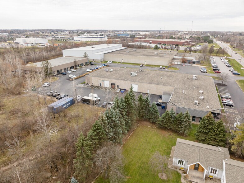 More Photos Of 2975 Brighton Henrietta Tl Rd, Rochester Light Manufacturing For Lease