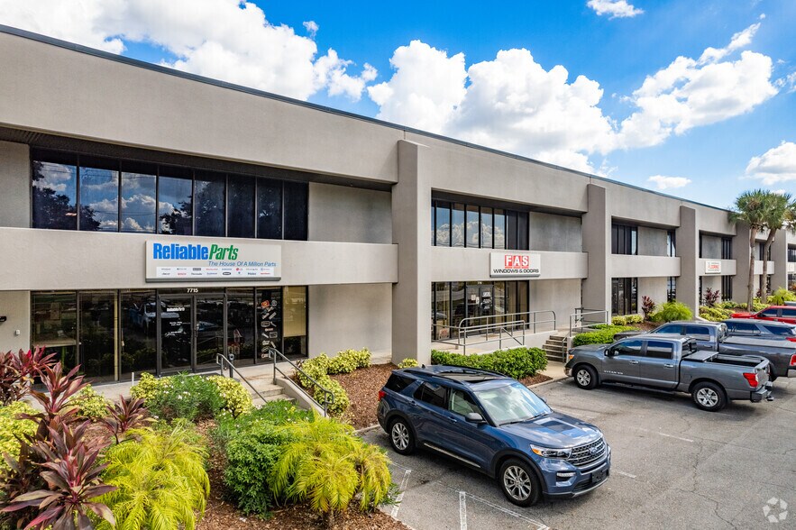 More Photos Of 7701-7739 Anderson Rd, Tampa Warehouse For Lease