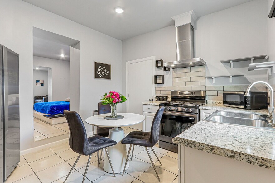 More Photos Of 2222 Bassett Ave, El Paso Storefront Retail Residential For Sale