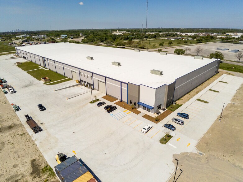 More Photos Of Michoud Facility Rd, New Orleans Distribution For Lease