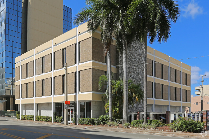 Primary Photo Of 2550 S Douglas Rd, Coral Gables Medical For Lease