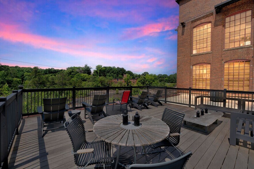 More Photos Of 2100 Main St, Porterdale Apartments For Lease